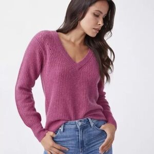 NWOT PAIGE Kamila Cashmere Sweater in Red Violet, Size M